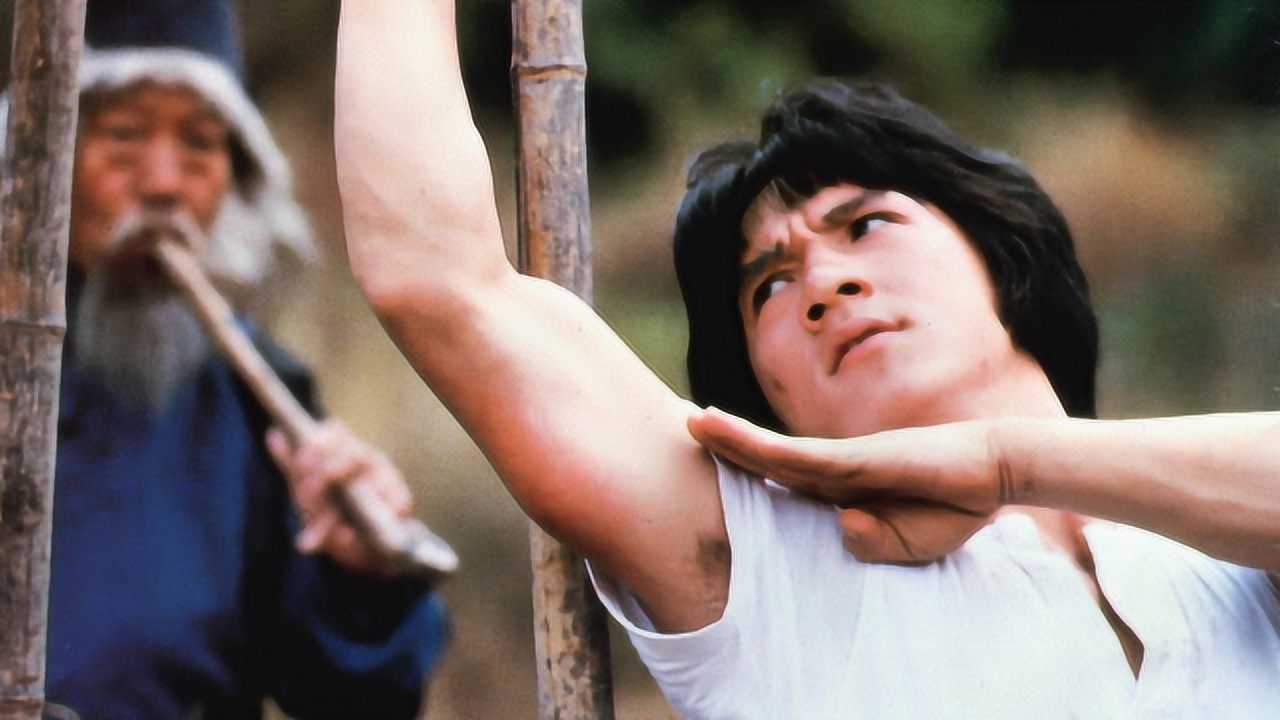 上世界70年代的动作片,成龙大哥的成名作,青涩模样让人直呼认不出