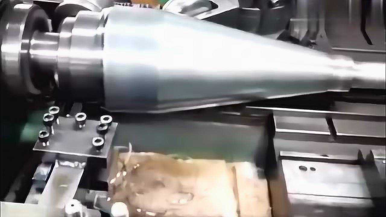神奇的金属旋压技术，一块铁皮高速旋转，用力一压就成型了_腾讯视频