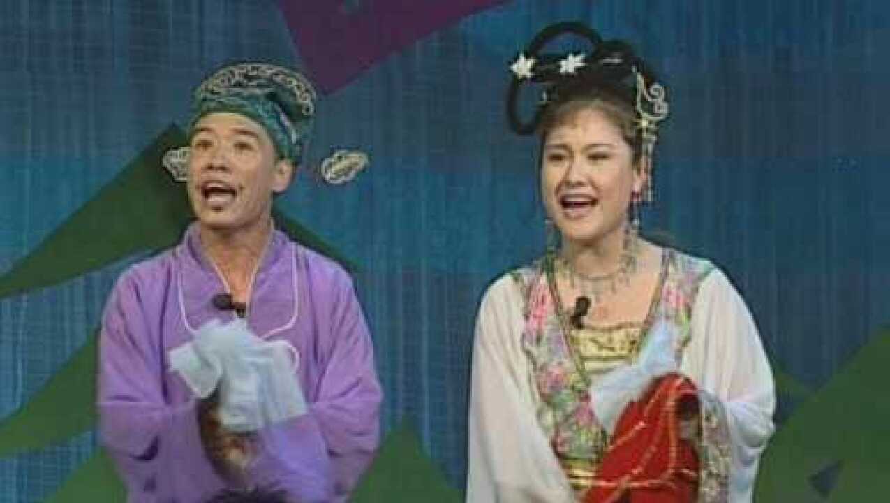 二人转四大名旦小豆豆,与实力唱将关小平同台演出,听的真过瘾