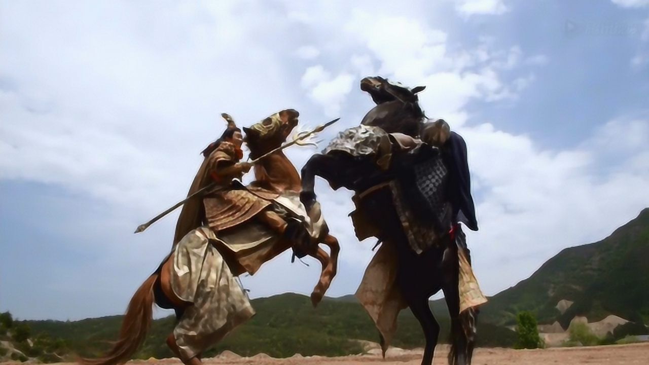 宇文成都大战裴元庆,宇文成都精疲力竭打不过裴元庆!