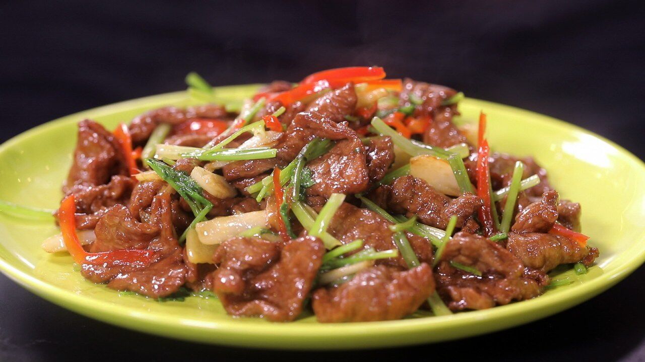 小炒牛肉片鲜嫩的小炒牛肉错过就太可惜了