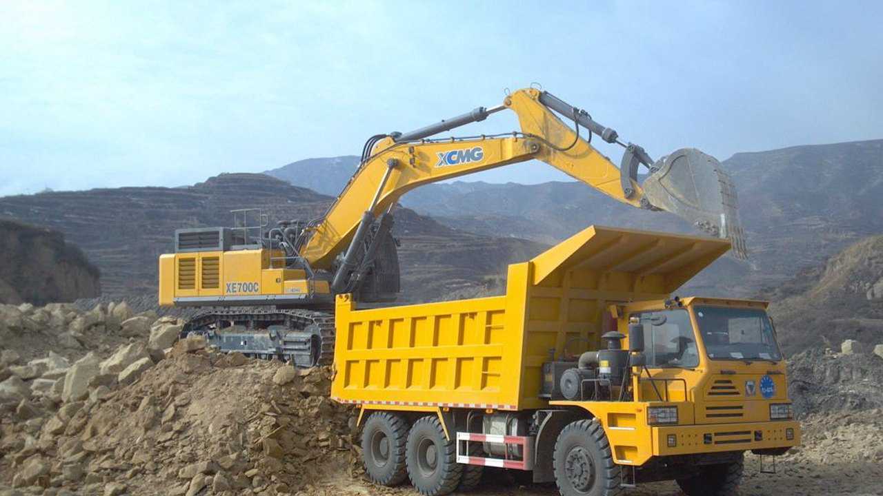 挖掘机技术哪家强?中国"神州第一挖"了解一下