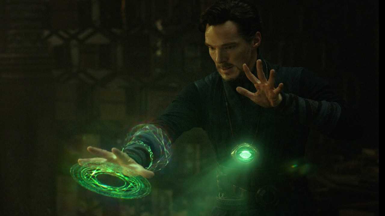 奇异博士未学习法术时流落街头却还记得为小狗疗伤