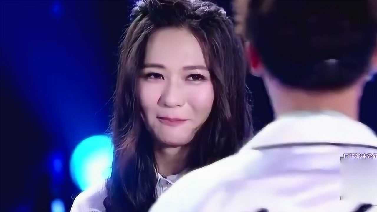 非常完美漂亮美女拒绝了男嘉宾的告白只为了嘉煜而来