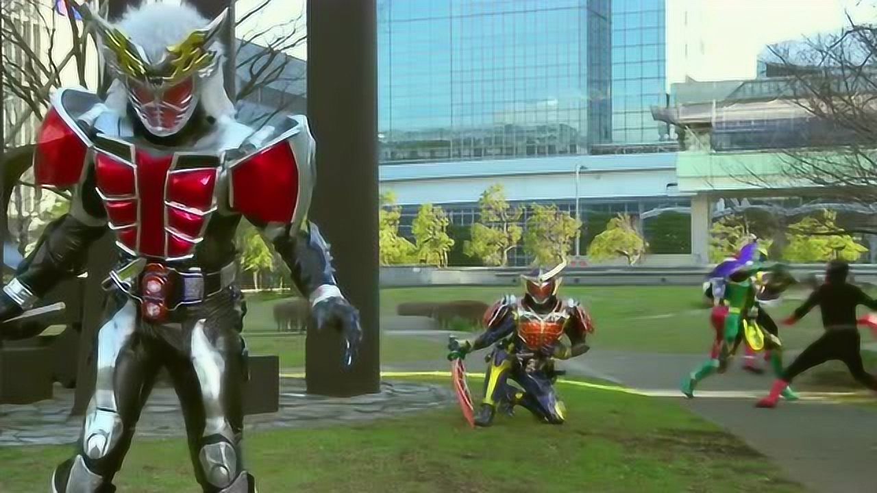 假面骑士fifteen初登场他拥有变成十五位骑士的能力强袭