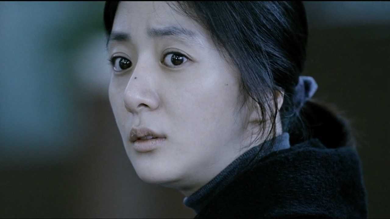 5分钟看完硬汉电影《黄海》,男子到韩国找老婆,怒怼黑白两道!