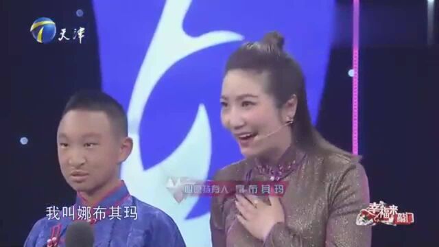 女儿满月酒,父亲竟然不让儿子参加,主持人都愤怒了!