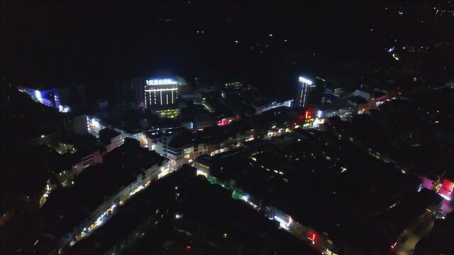 航拍镇雄县“以勒镇”夜景