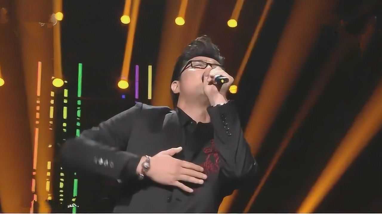 唐冉模仿汪峰太逼真,一曲《我爱你中国》令人真假难辨