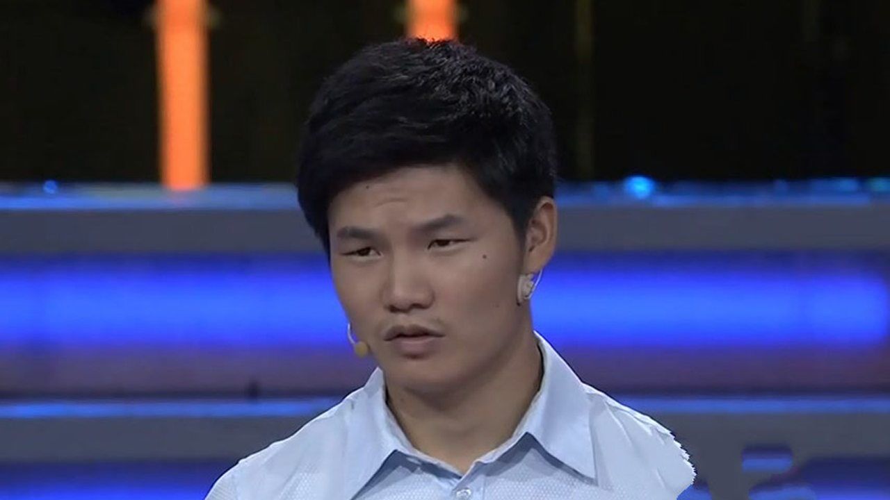 《非你莫属》上最强爆灯,老板开出底薪2.2万,小伙都吓倒了!