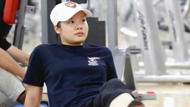 体操女神程菲近况脸部已瘦大腿仍粗已当院长享受副教授待遇