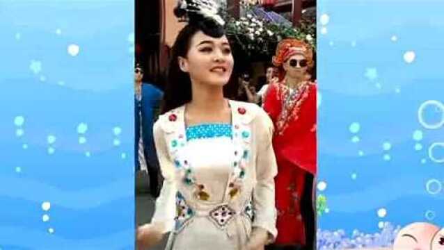 搞笑视频:古装美女小白,宋城演艺一道美丽的风景!