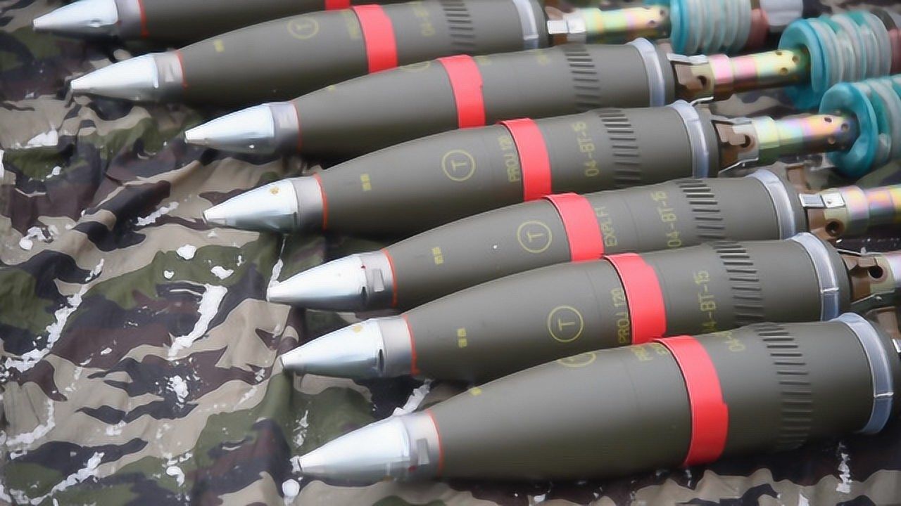 高清实拍炮弹装药和120毫米口径迫击炮射击训练