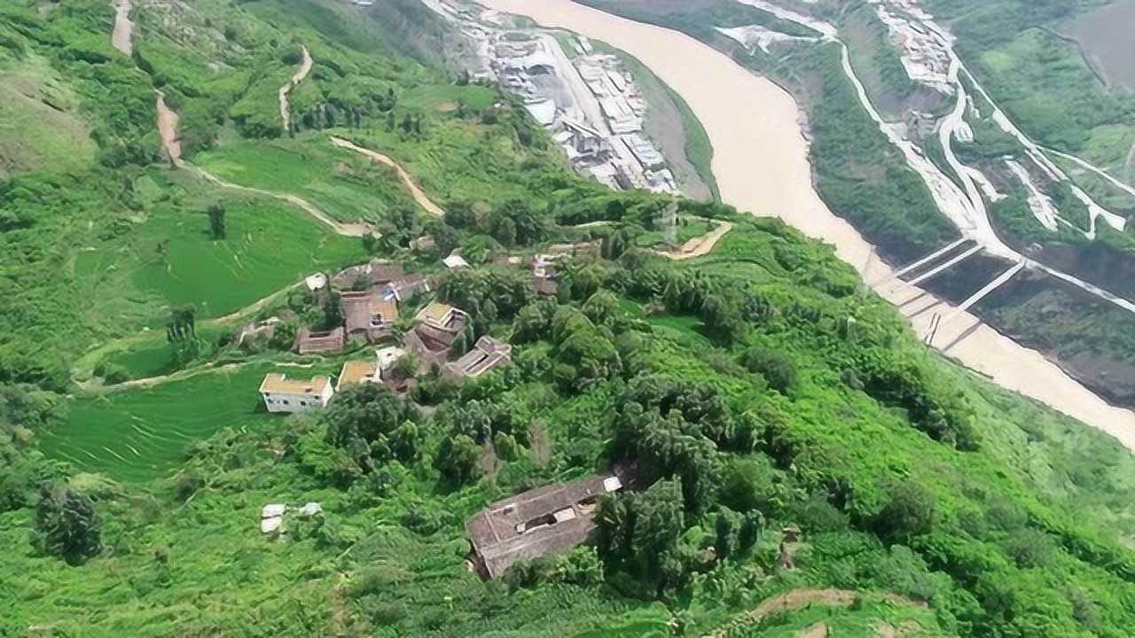 航拍:巧家大寨镇哆车村