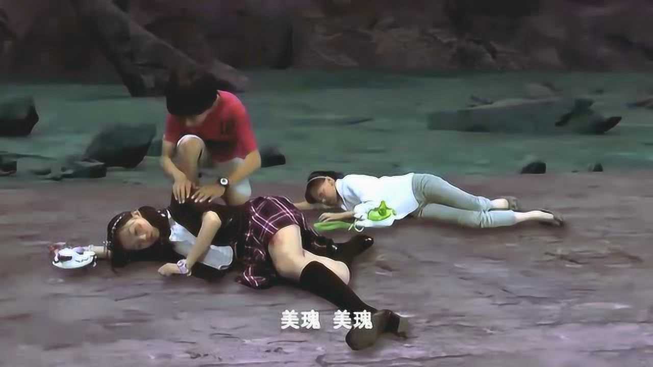 舞法天女朵蜜天女用护盾抵住力量蓝天要去救谁呢