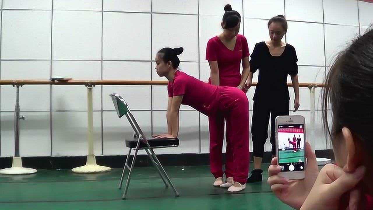 南方舞蹈学校舞蹈教学全系列教学课程视频之扳后腿题后腿2