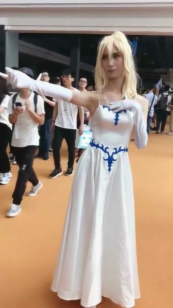 传说中的“女装大佬”cosplay男扮女装,小哥哥好瘦_腾讯视频