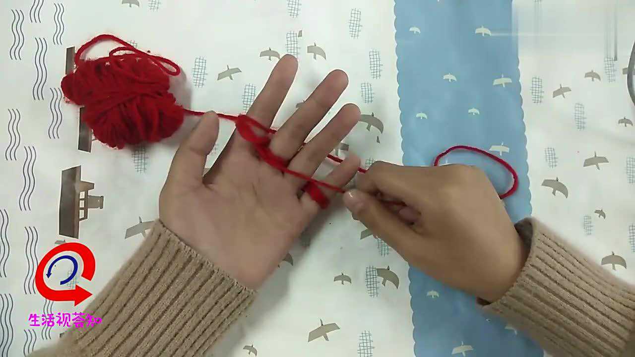 教你用手指就能织围巾了,简单的五指编织法分享给你,非常实用哦