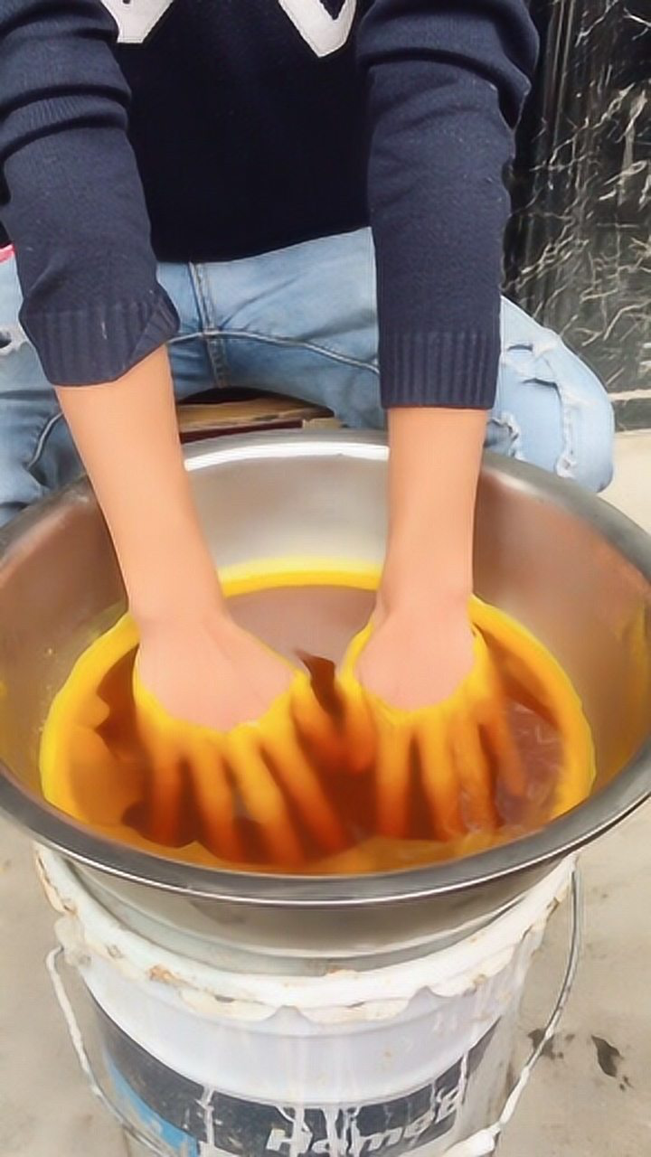 双手下油锅,黄金手套