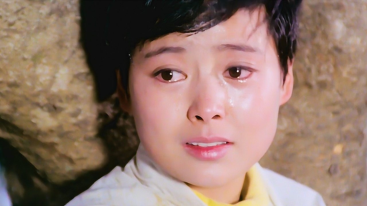 1981老电影小街原声插曲妈妈留给我一首歌演唱郑绪岚关贵敏