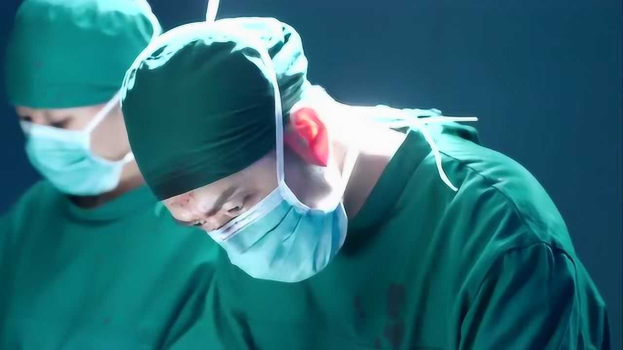 外科医生来不了,实习医生只好硬着头皮上,胆太大了!
