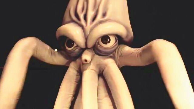 奇葩10爪乌贼怪挑战日本摔跤冠军还要抢他女友