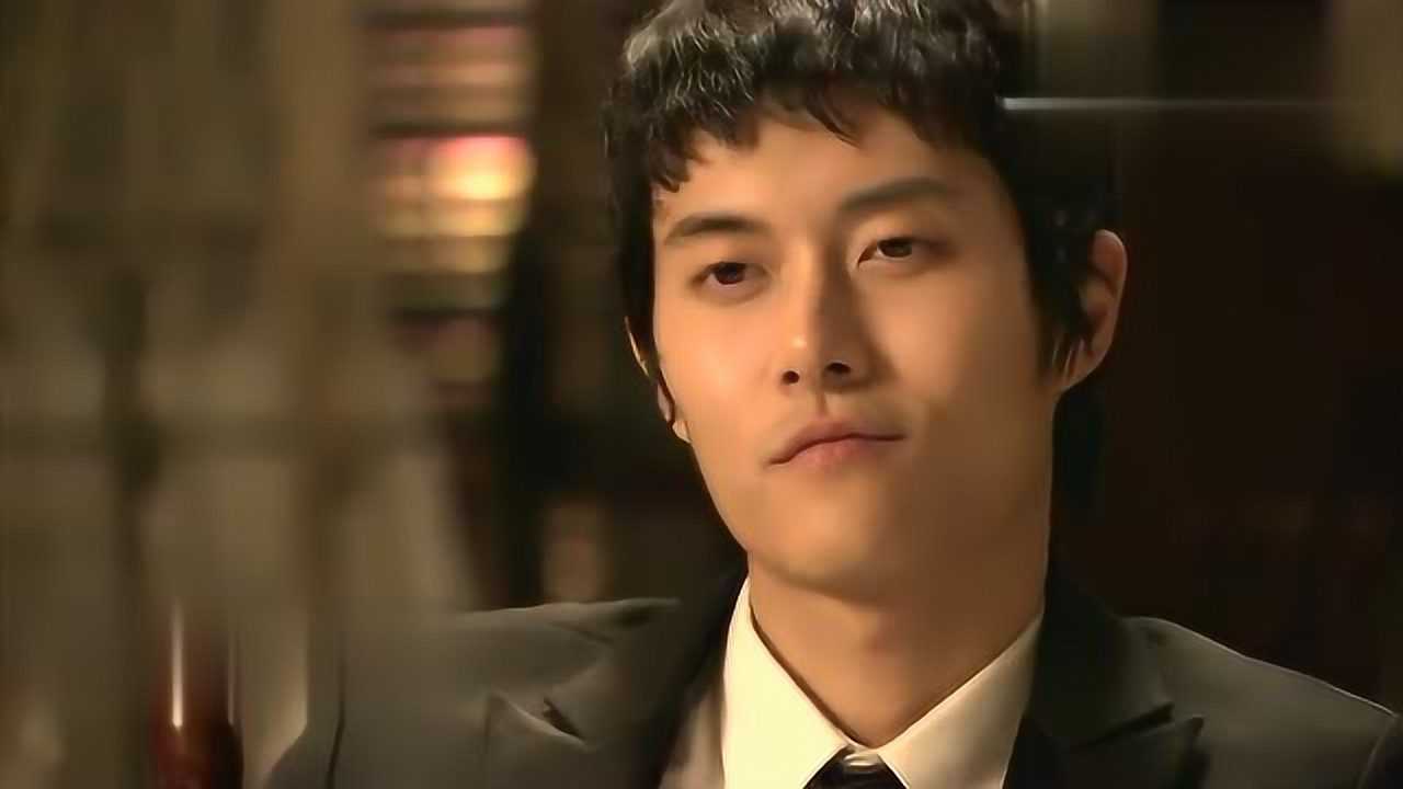 魔女幼熙女魔头摘下眼镜那一刻男主顿时懵了好美啊