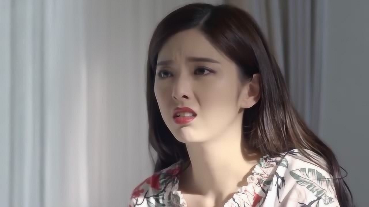 刀锋下的替身:小伙感觉被玩儿,愤怒发火,美女苦苦哀求他原谅