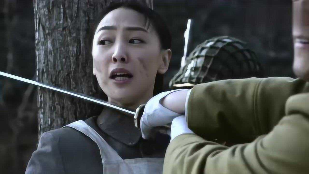 美女被鬼子抓住了,鬼子用她来威胁八路!