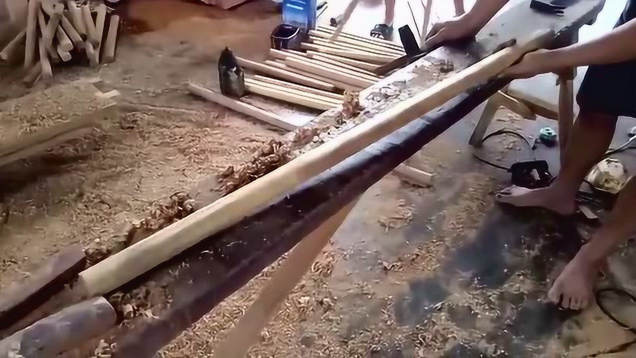 实拍木工全手工刨圆木头全过程