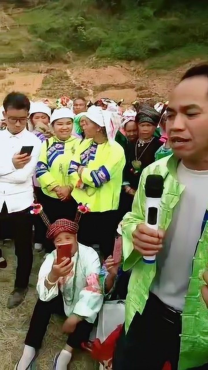 文山州广南壮族山歌三月三赶花街山坡上来对歌