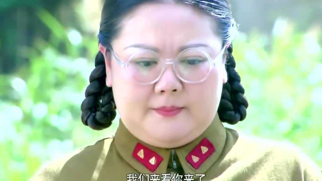 狐影:众人一起来看望,死去的许国璋和雷晓蕾,场面真是感人_腾讯视频