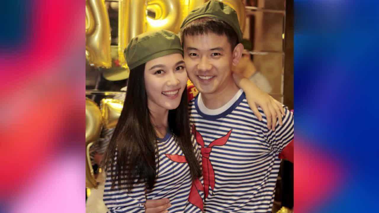 主持人李响圈外妻子首曝光颜值气质超高夫妇俩外滩边合体秀恩爱