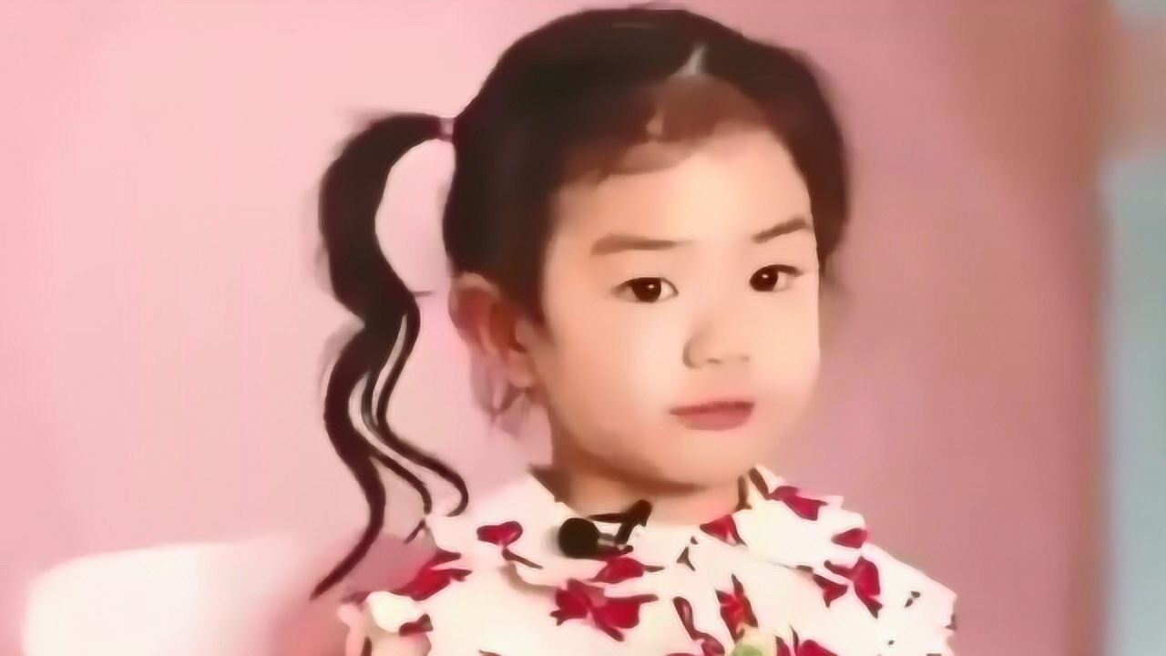 小女孩吐槽爸爸，被爸爸罚站还打屁股，小女孩真是太可爱了_高清