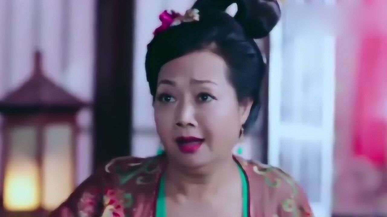 女子受尽虐待被卖进青楼小伙怒气冲冲闯进去将歹毒的老鸨踹下楼