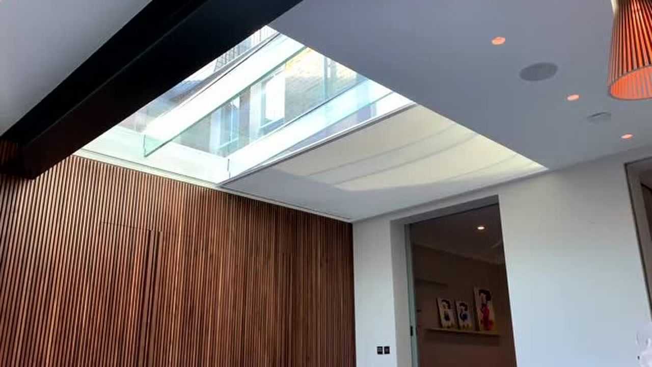 电动卷帘在天窗上的应用展示