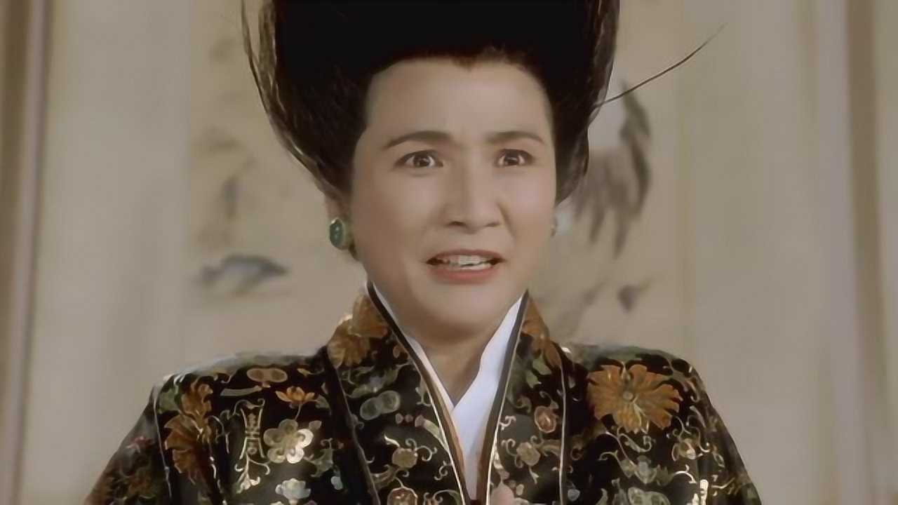 唐伯虎点秋香:周星驰经典名场面,唐伯虎花言巧语说服华夫人,头发都看