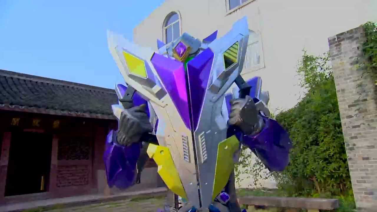 铠甲勇士铠传:酷雷伏的武器可融合变形,发挥更强力量!