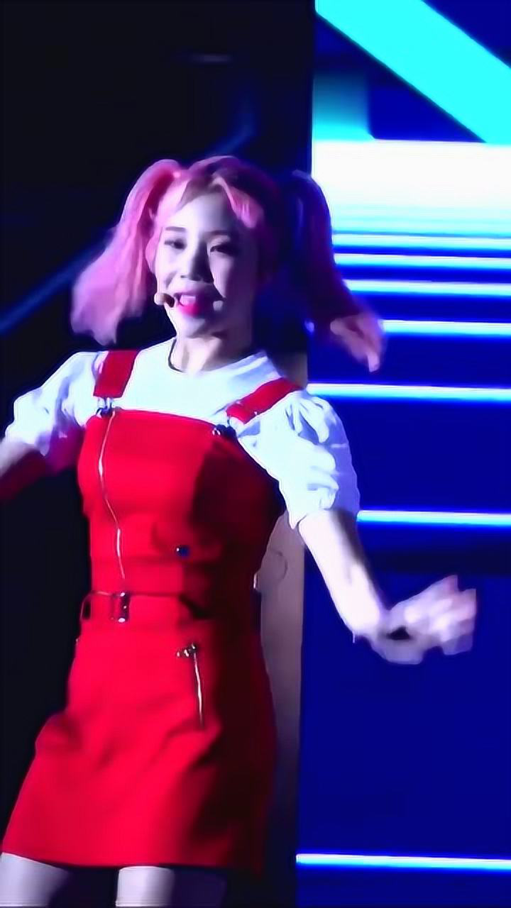 朱一女士绝对的c位,超可爱的双马尾