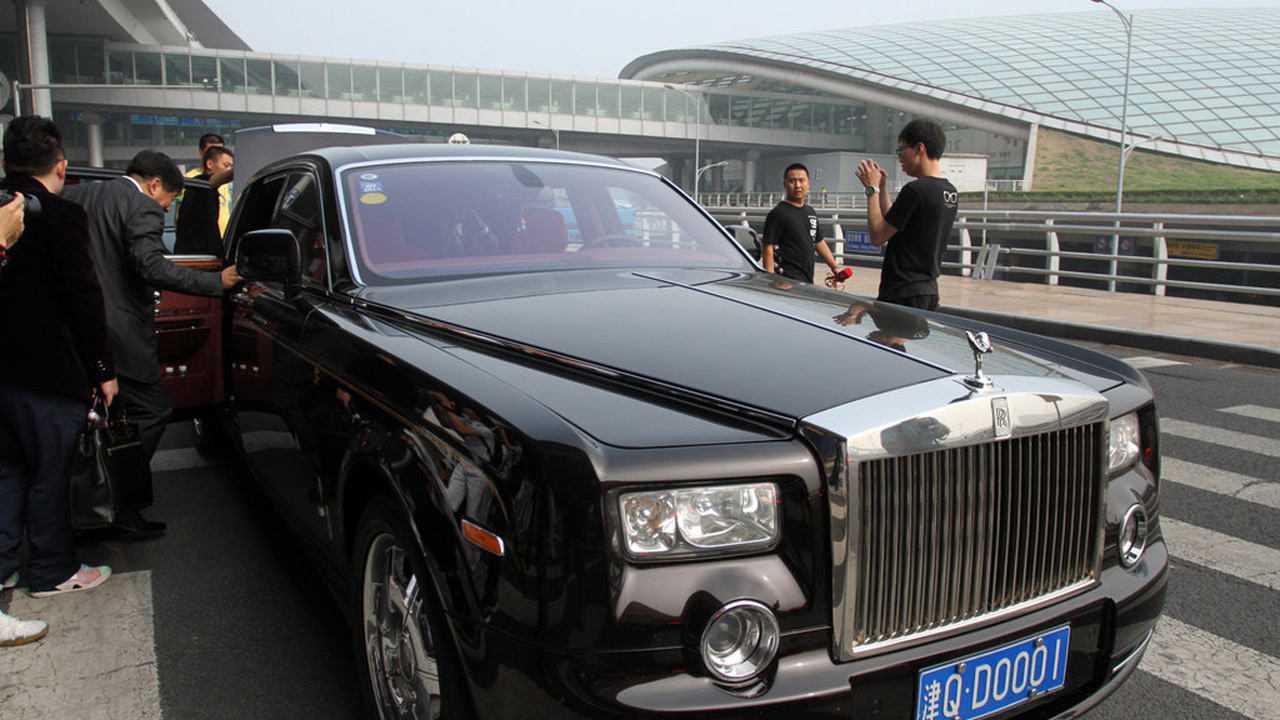 权健老板认罪!当年买豪车,坐飞机,开游艇尽显奢华生活