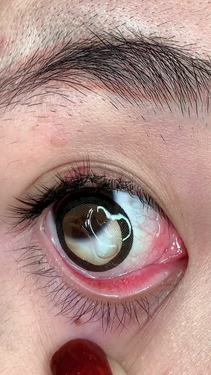 美瞳滑片太吓人了