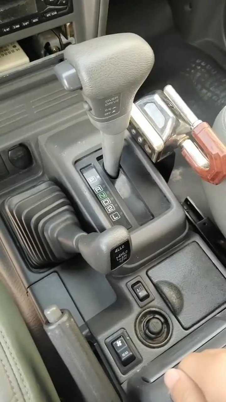 看这车的档位,你能猜出这是什么车吗_腾讯视频