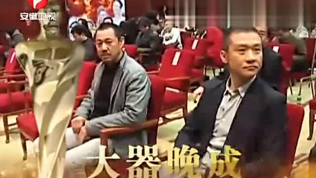 黄志忠算得上“大器晚成”的演员,其精湛的表演值得后生学习