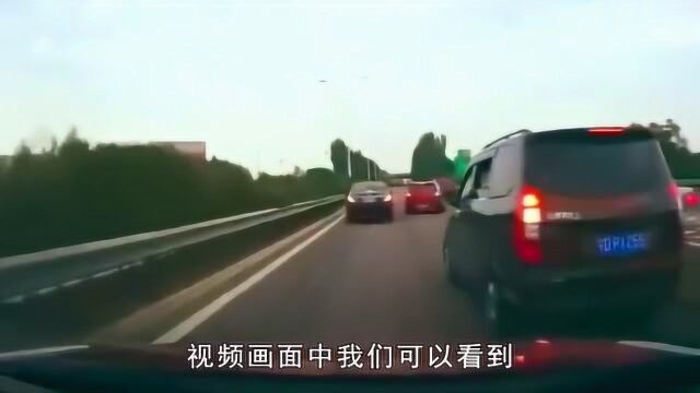 五菱神车!高速飙车130迈,5秒后的画面令视频车傻眼!