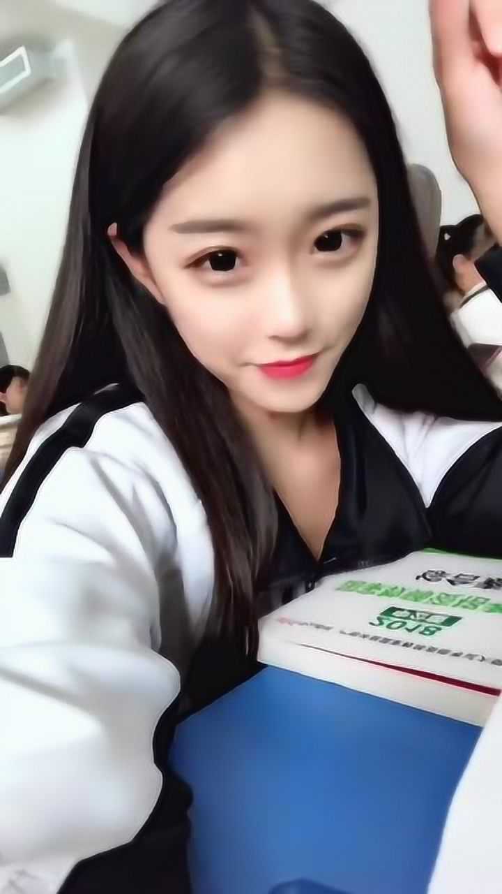 小姐姐的日常自拍颜值这么高有被撩到哦网友想娶你回家