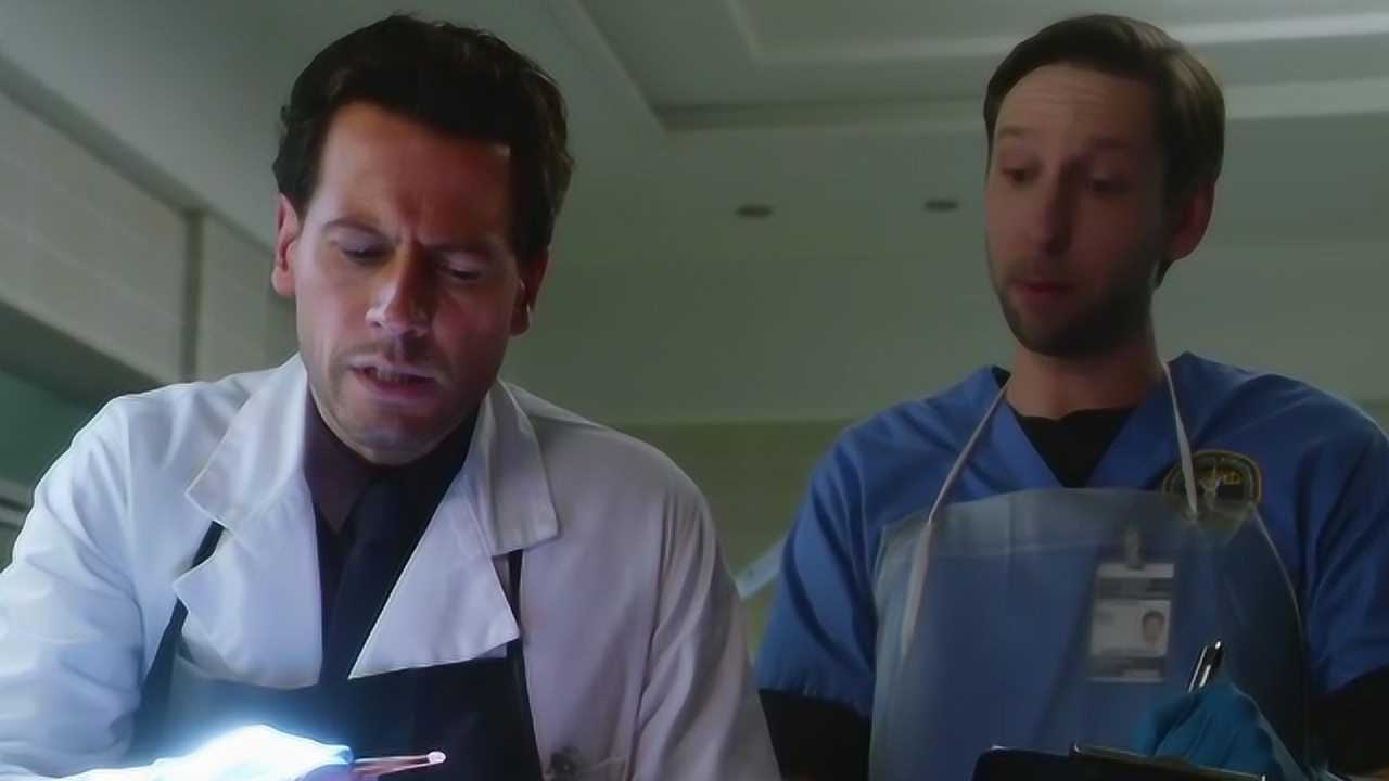 不死法医132法医解剖尸体发现死者吞进一大袋钻石