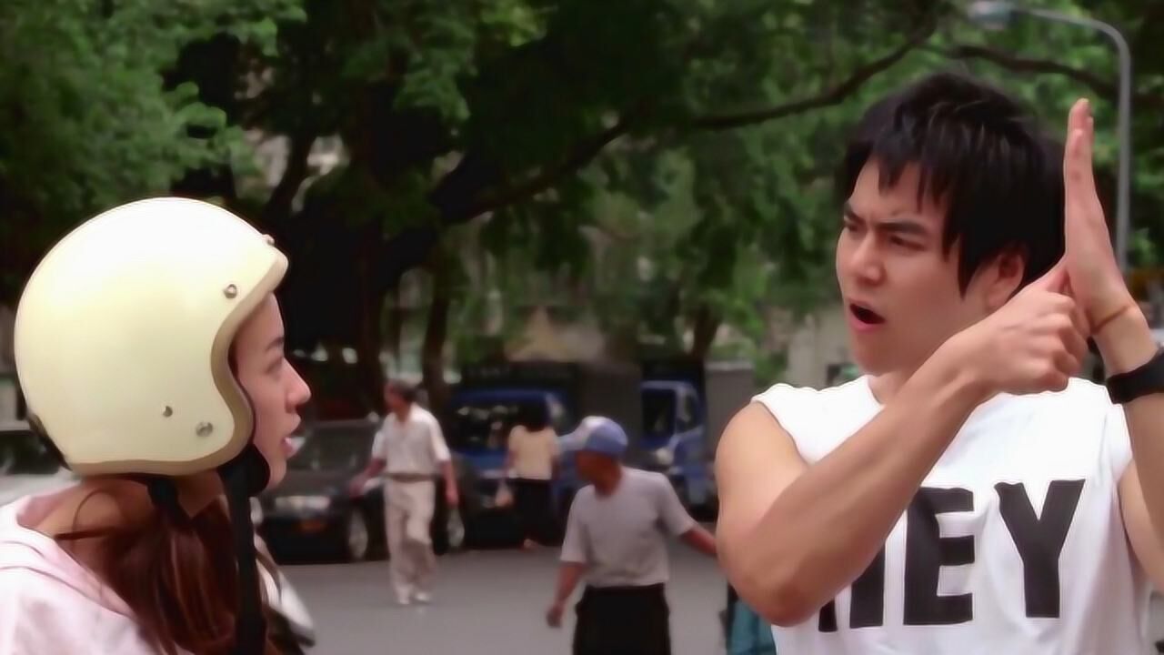 两个正常人,却整天用手语谈恋爱,彭于晏陈意涵爱情电影《听说》_高清1080P在线观看平台_腾讯视频