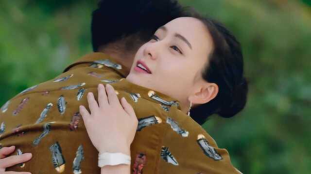 让我听懂你的语言:最美七彩虹配上最美的爱情,傣族美女的心里都快甜炸