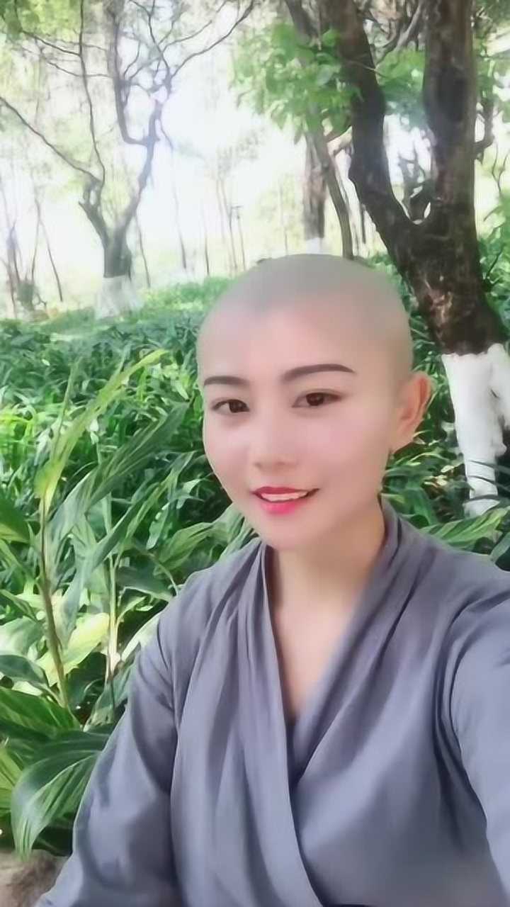 这是迄今为止见过的最美尼姑姐姐这模样比网上的美女好看多了