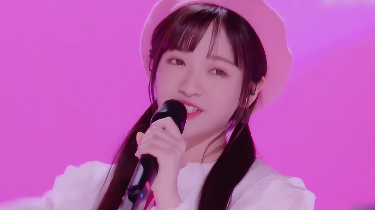 《创造营2020》可爱的李佳洁,初舞台甜度超标,小身板竟说自己脸圆头